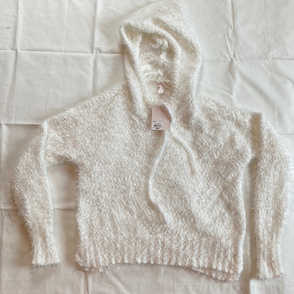 Girls long sleeve fuzzy sweater- cream - small